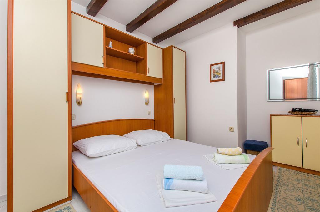Apartments Vojka Milna Kültér fotó