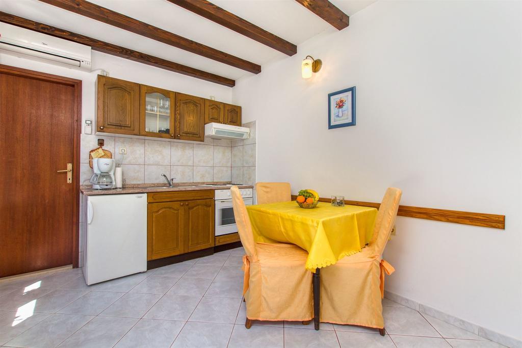 Apartments Vojka Milna Kültér fotó